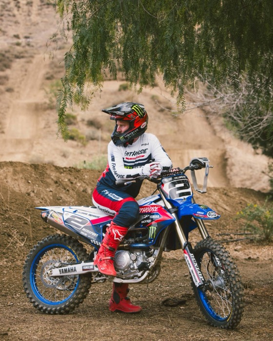 Fasthouse rider in full moto kit on Yamaha